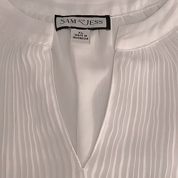 Women's Flutter Sleeve Top - Picture 6 of 8